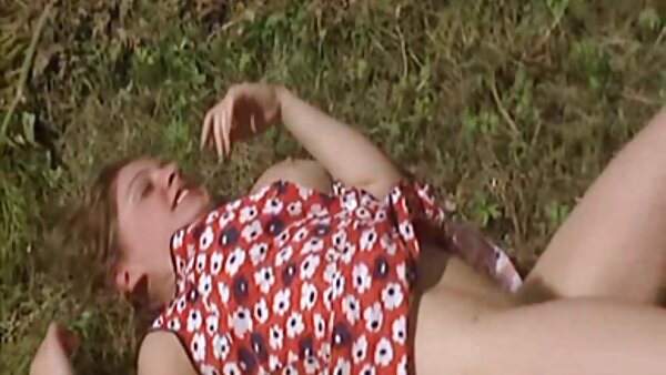 بالكاد القانونية في سن المراهقة أليس مارش تمارس سكس اجنبي مثير مترجم الحب مع زوج والدتها المنحرف