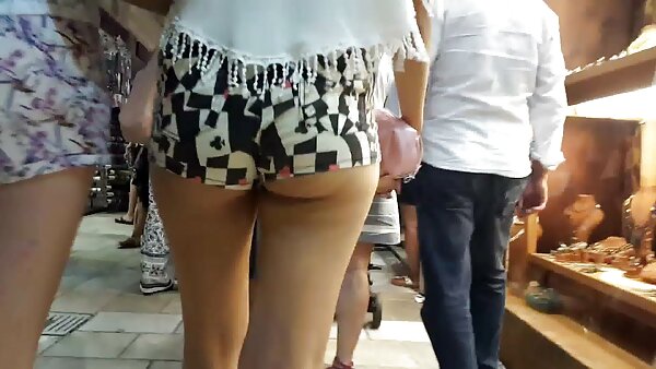 كونك بنات غاضبات ممتلئات ، يذهبن إلى سكس اجنبي وعربي وافلام اجنبيه للكبار البرية ويركبن قضبان قوية على الأريكة بجنون
